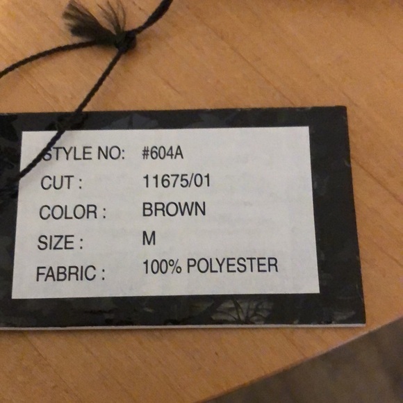 Roja Women’s Tunic embroidered on velvet with small bell sleeve. Size Medium. - Picture 3 of 3